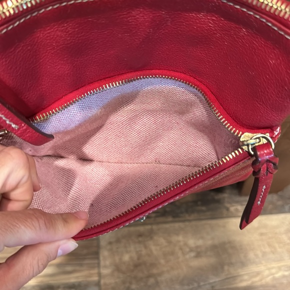 Dooney & Bourke Red Pebbled Leather Crossbody Bag purse - Picture 4 of 11
